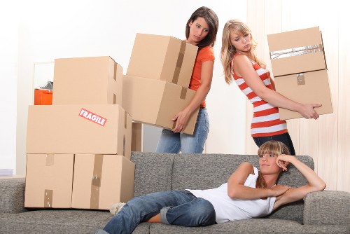 Reliable local moving service in Mill Hill for final transport and delivery